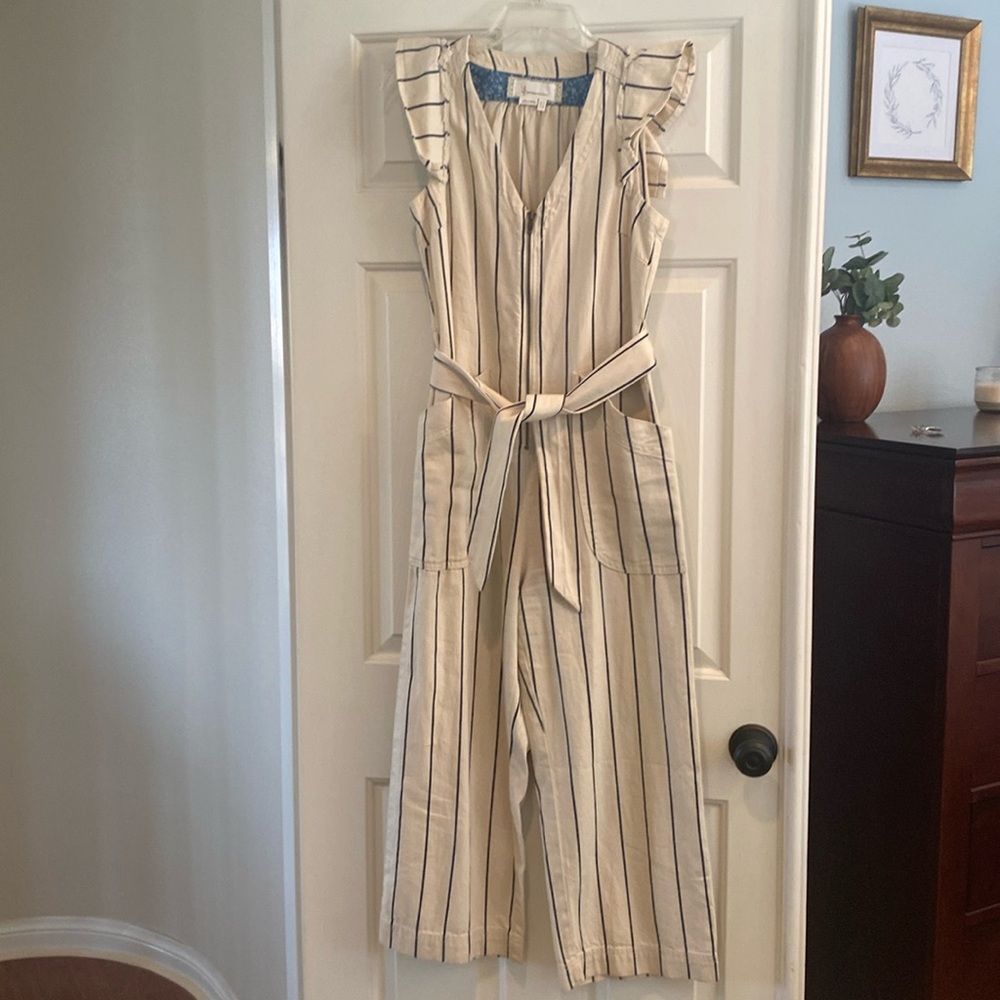 Adorable Anthropologie Cropped Pant Jump Suit